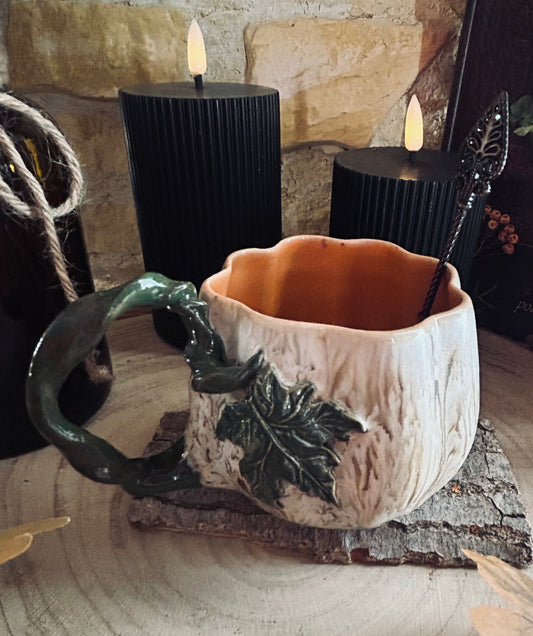 Mug citrouille « le calice de la forêt enchantée »