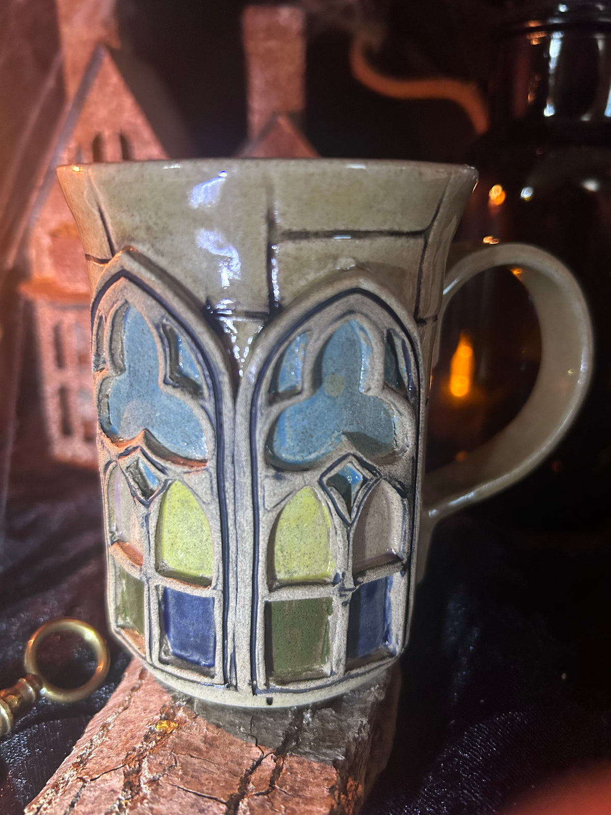 Le Manoir Oublié – Mug gothique en grès