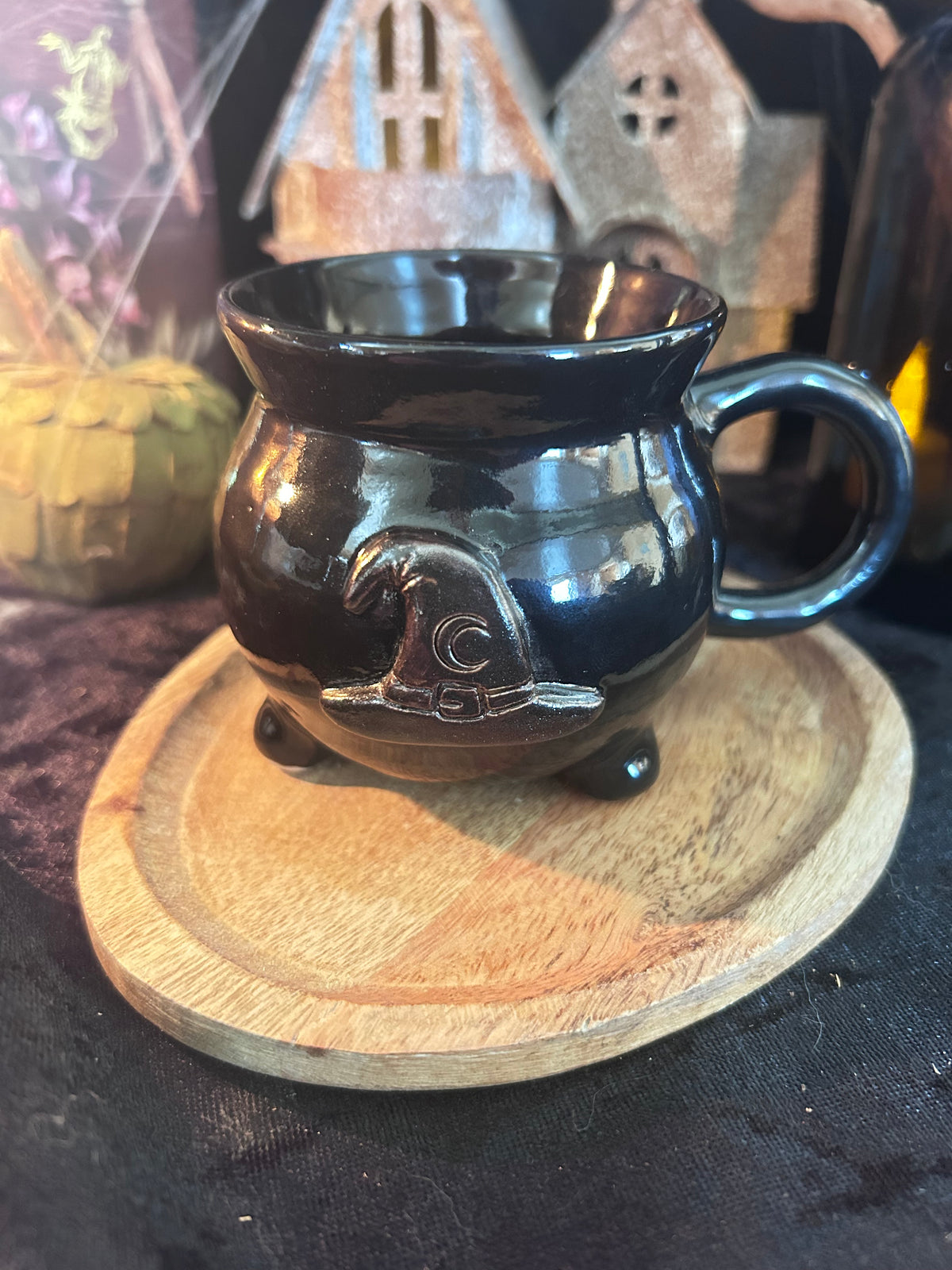 Le Chaudron des Champignons Enchantés – Mug à couvercle en céramique