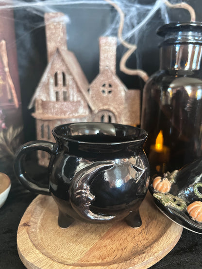 Le Chaudron des Citrouilles Oubliées – Mug à couvercle en céramique